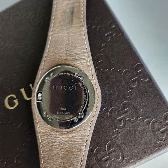 GUCCI Bandeau Watch 104 Alligator Band - Picture 6 of 13